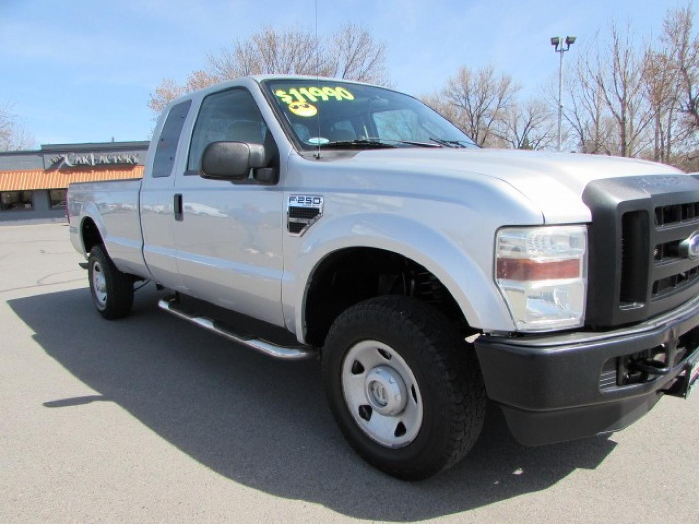 2008 Silver /Gray Ford F-250 SD XL (1FTSX215X8E) with an 5.4L EFI V8 engine engine, 5 speed automatic transmission, located at 4562 State Avenue, Billings, MT, 59101, (406) 896-9833, 45.769516, -108.526772 - 2008 Ford F-250 XL Supercab 4WD Longbox - 116K Miles! 5.4L EFI V8 Engine - 5-Speed Automatic Transmission - Longbox - 4WD - 116,199 miles XL package - air conditioning - tilt steering wheel - cruise control - AM/FM audio - power windows and door locks - power mirrors - trailer brake - manual l - Photo#4